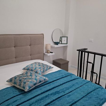 Mariam Royal Apartment & Rooms Reggio Calabria Exterior photo